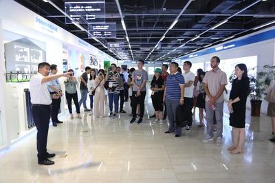 清潔能源點(diǎn)亮鄉(xiāng)村未來(lái) 中外媒體聚焦力諾瑞特智能化系統(tǒng)助力鄉(xiāng)村振興